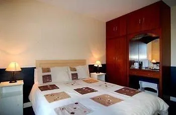 Hillview Self Catering *