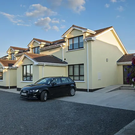 Апартаменты Hillview Self Catering *