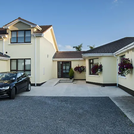 Hillview Self Catering Апартаменты *
