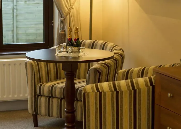 Апартаменты Hillview Self Catering *