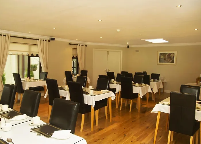 Апартаменты Hillview Self Catering *