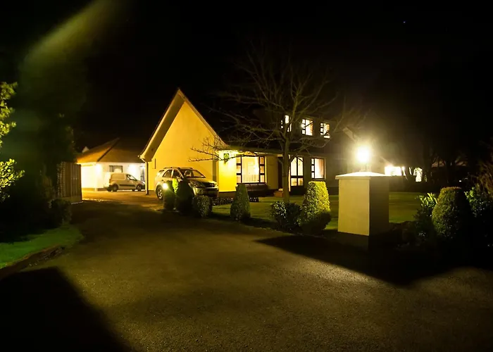 Апартаменты Hillview Self Catering