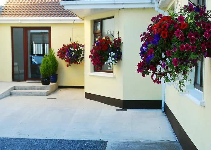 Апартаменты Hillview Self Catering *