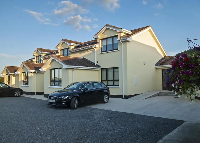 Апартаменты Hillview Self Catering *