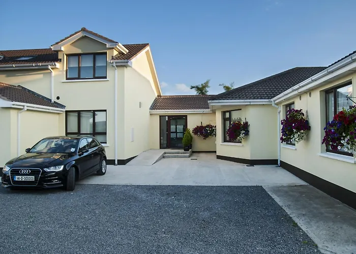 Hillview Self Catering Апартаменты *